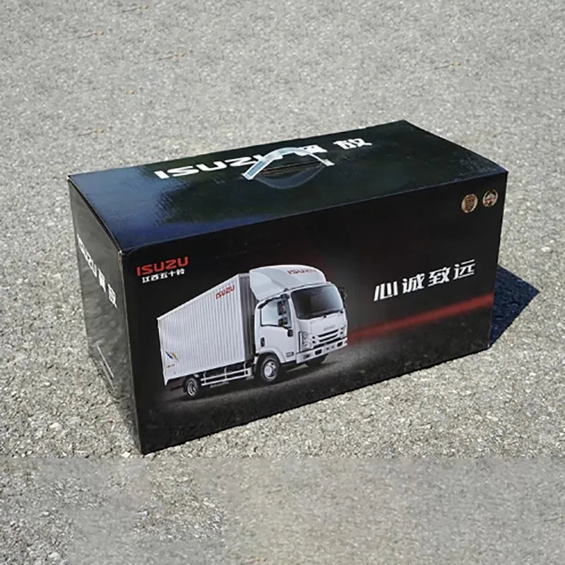 Diecast 1/18 scale Isuzu Light truck with wings van truck alloy model finished ornaments Adult Gift Hobby & Toys